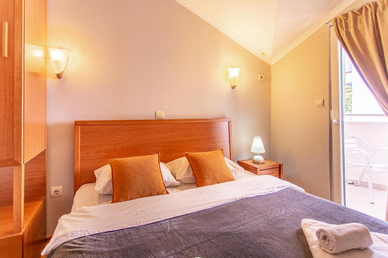 Guest House Perper Tivat Ngoại thất bức ảnh