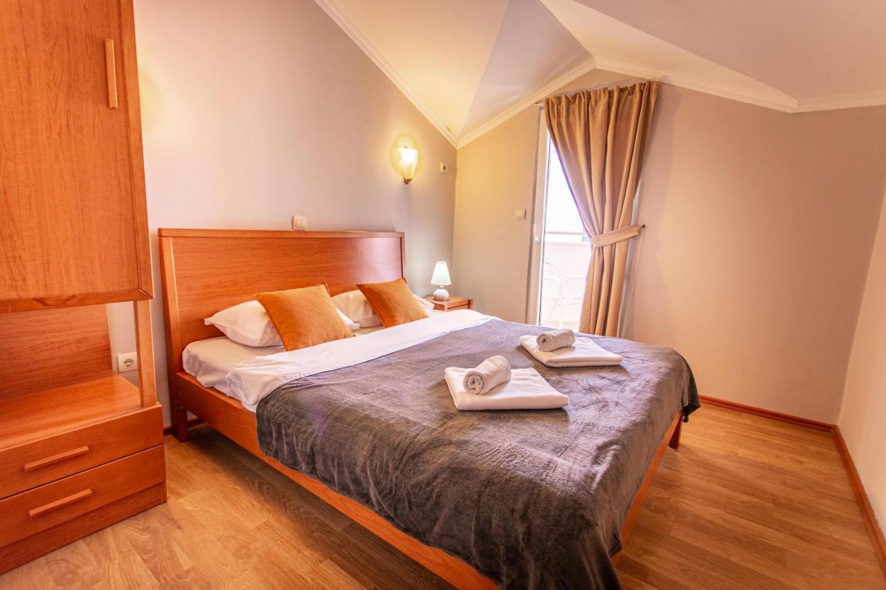 Guest House Perper Tivat Ngoại thất bức ảnh